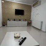 Apartament Ale's Place 11 *