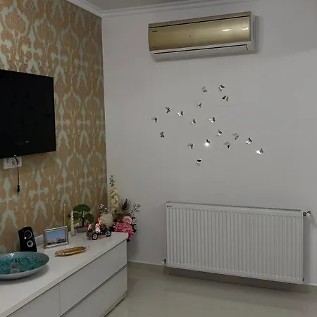 Daire Ale's Place 11 *